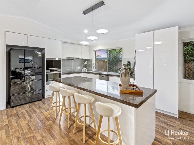 136 Warrigal Road, Runcorn QLD 4113