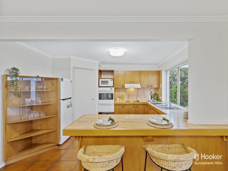 15 Lavender Close, Calamvale QLD 4116