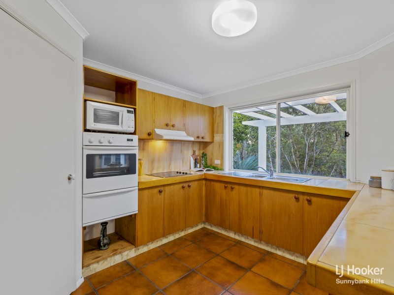 15 Lavender Close, Calamvale QLD 4116