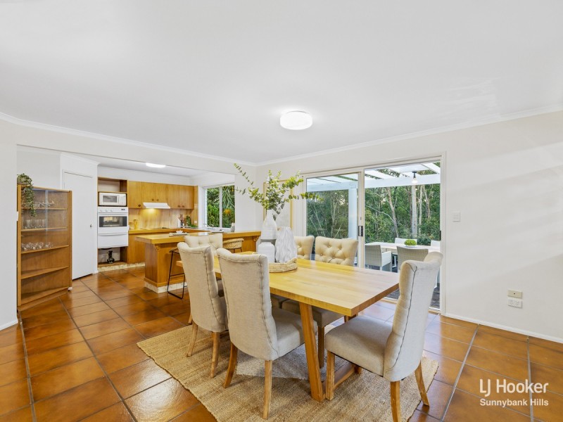 15 Lavender Close, Calamvale QLD 4116