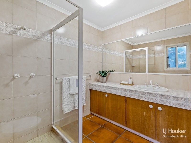 15 Lavender Close, Calamvale QLD 4116