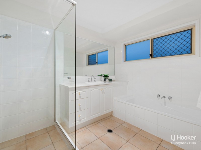 35 Kentwell Place, Wishart QLD 4122