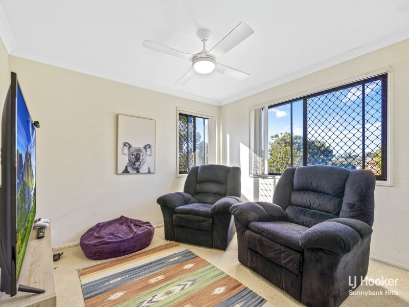 18 Lake Eyre Crescent, Parkinson QLD 4115