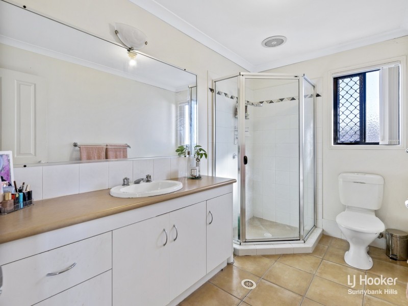 18 Lake Eyre Crescent, Parkinson QLD 4115