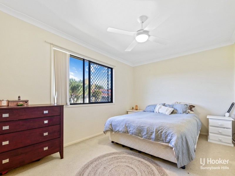 18 Lake Eyre Crescent, Parkinson QLD 4115