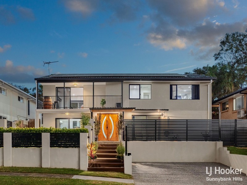 25 Raintree Street, Mansfield QLD 4122