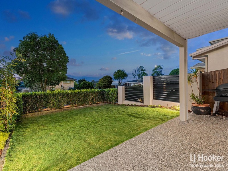 25 Raintree Street, Mansfield QLD 4122