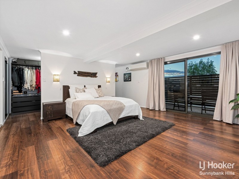 25 Raintree Street, Mansfield QLD 4122