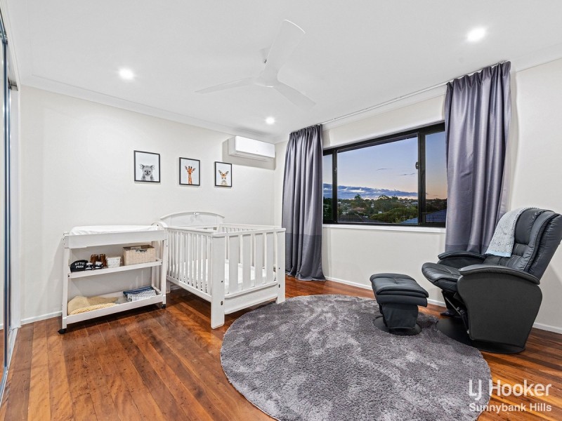 25 Raintree Street, Mansfield QLD 4122