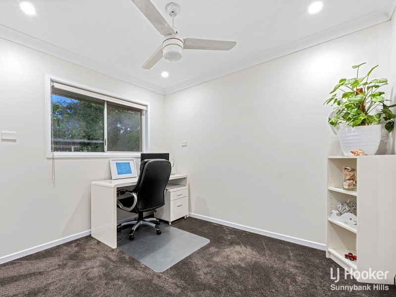 25 Raintree Street, Mansfield QLD 4122