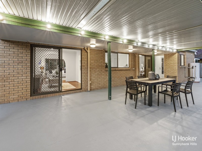 13 Casuarina Crescent, Calamvale QLD 4116