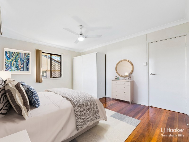 40 Amoria Street, Mansfield QLD 4122