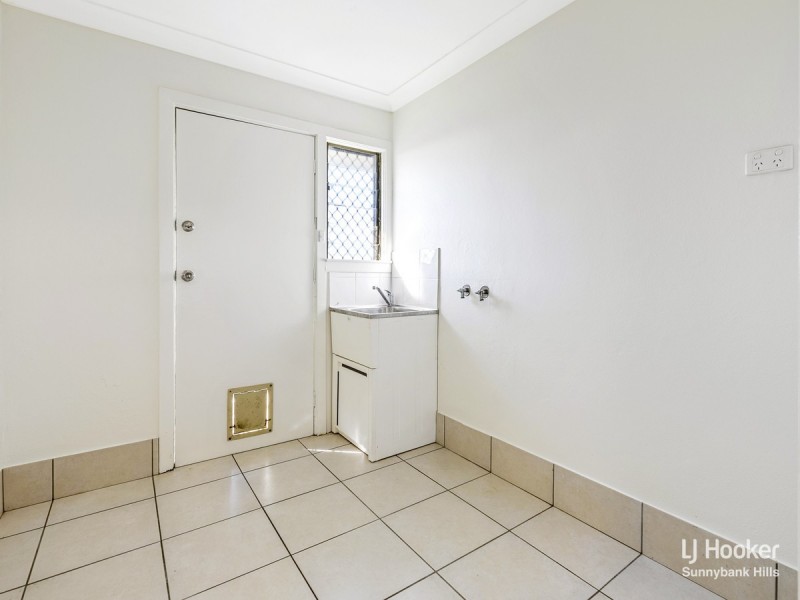 40 Amoria Street, Mansfield QLD 4122