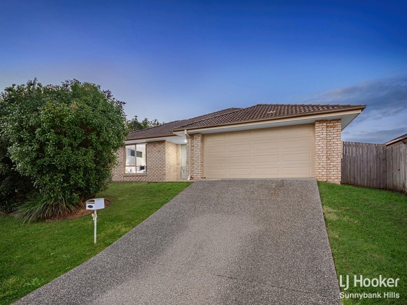 17 Linfield Street, Hillcrest QLD 4118