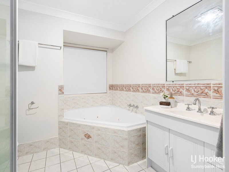 23 Hurlstone Street, Wishart QLD 4122