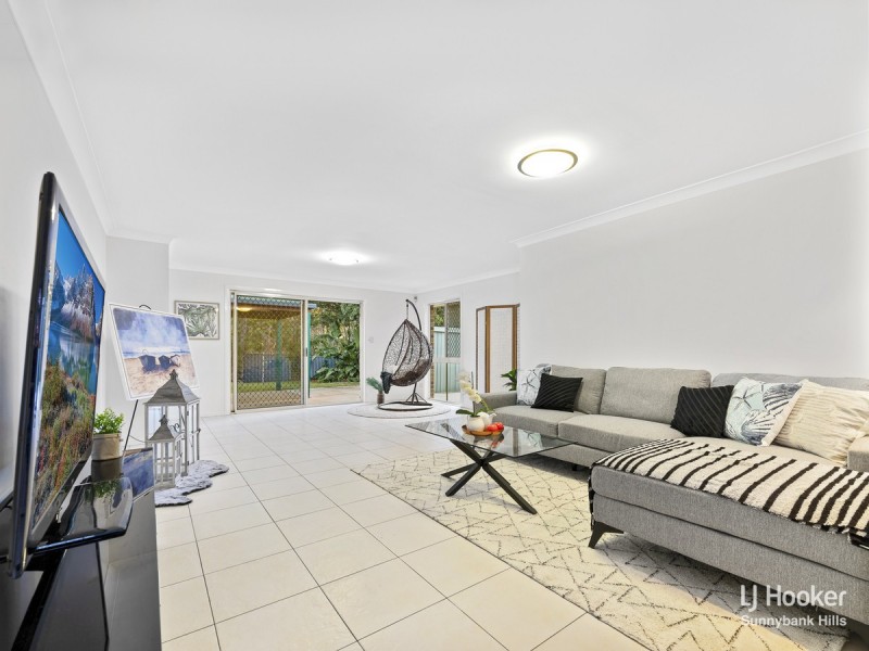 9 Casuarina Crescent, Calamvale QLD 4116