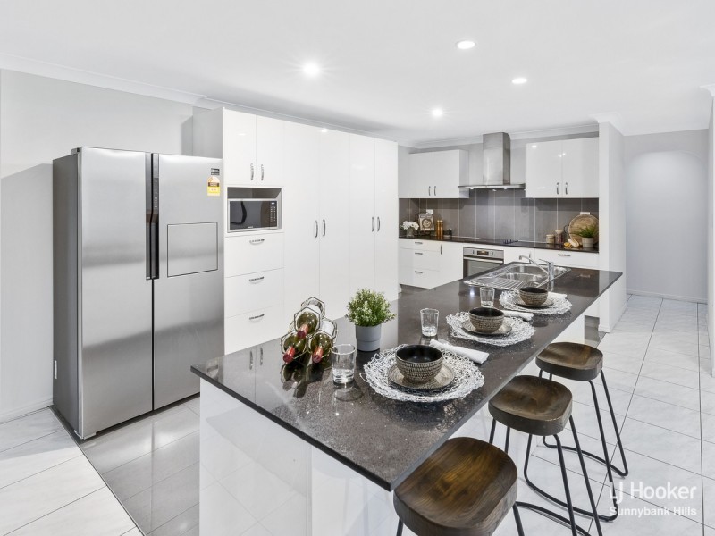 9 Casuarina Crescent, Calamvale QLD 4116