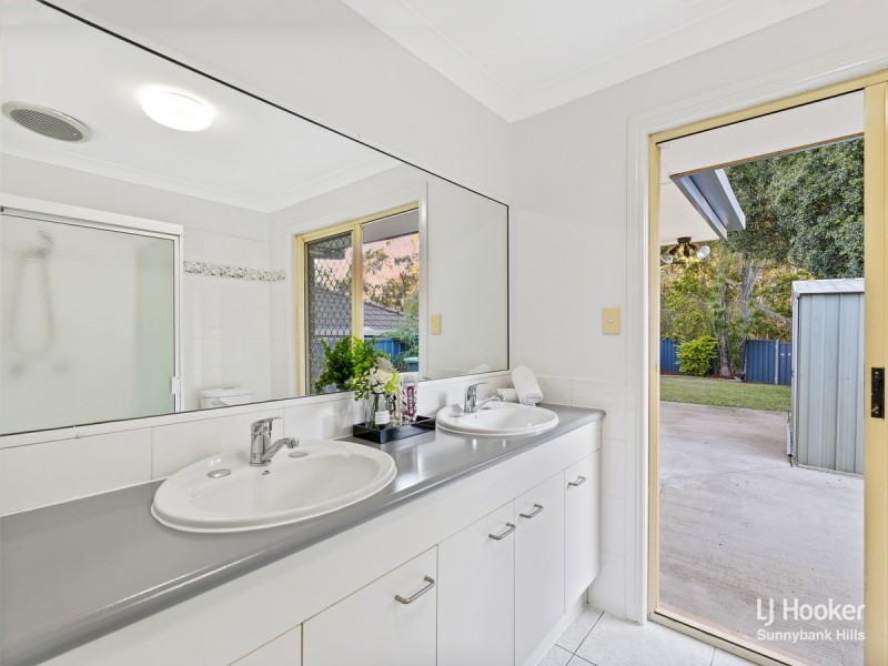 9 Casuarina Crescent, Calamvale QLD 4116