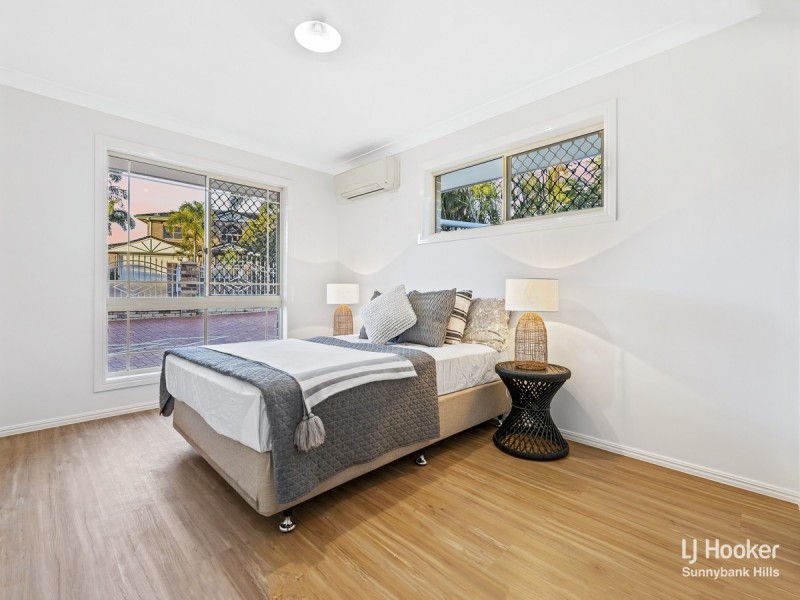 9 Casuarina Crescent, Calamvale QLD 4116