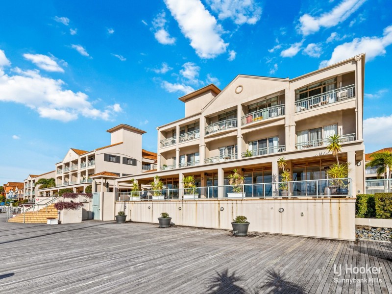 11 John Lund Drive, Hope Island QLD 4212
