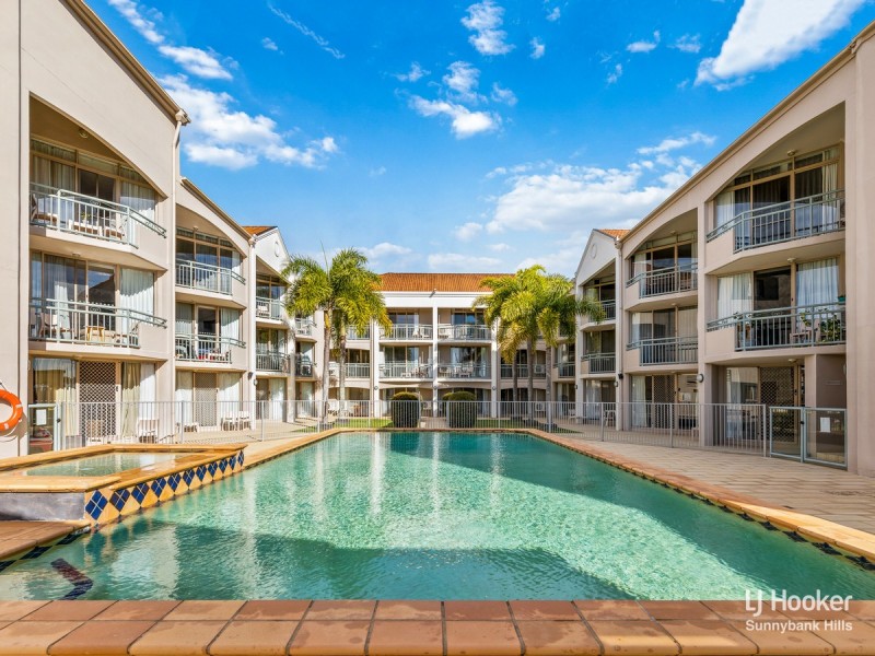 11 John Lund Drive, Hope Island QLD 4212