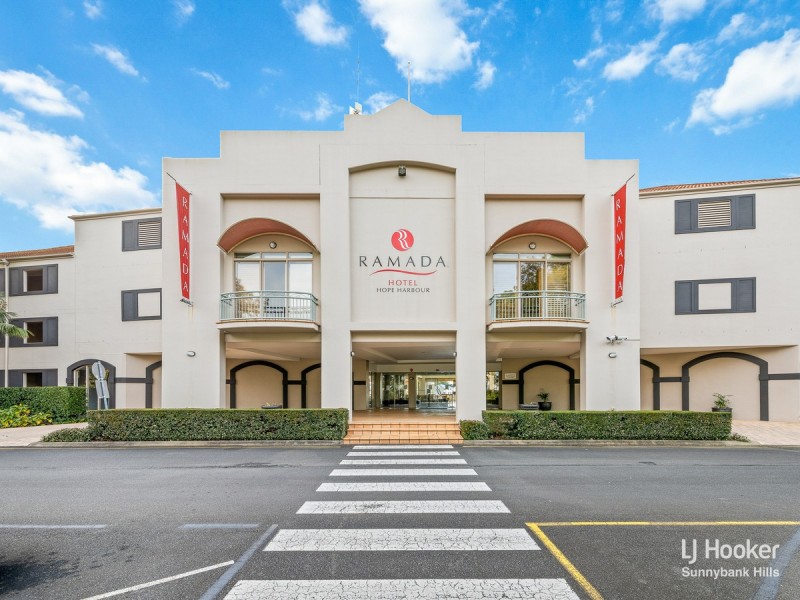 11 John Lund Drive, Hope Island QLD 4212