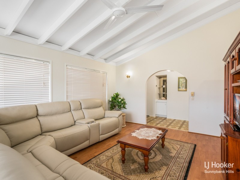 15 Nodosa Street, Robertson QLD 4109