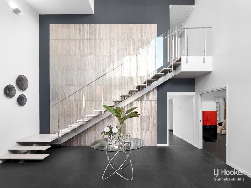 16 Snowbell Close, Stretton QLD 4116