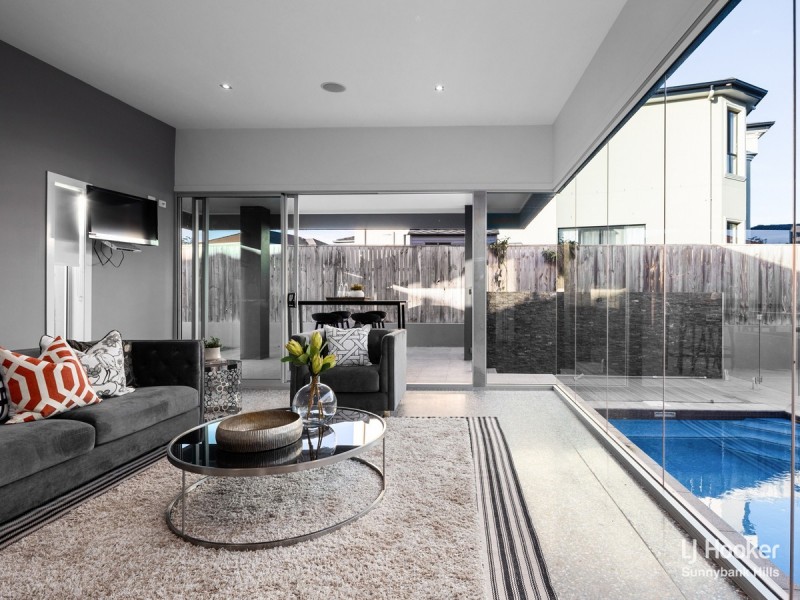 16 Snowbell Close, Stretton QLD 4116