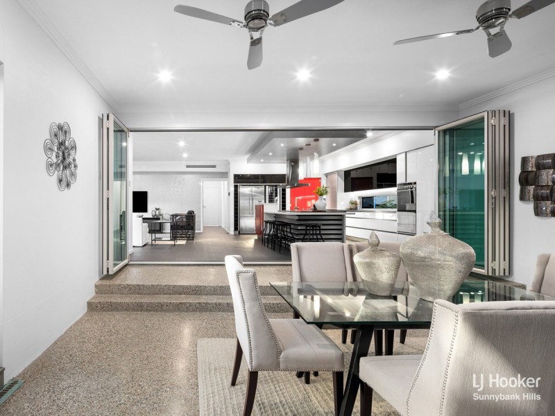 16 Snowbell Close, Stretton QLD 4116