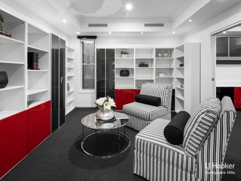 16 Snowbell Close, Stretton QLD 4116