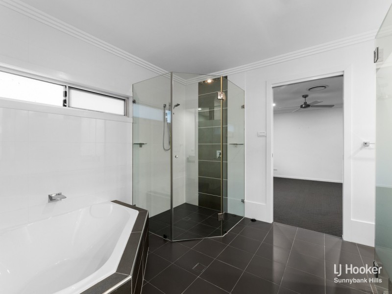 16 Snowbell Close, Stretton QLD 4116