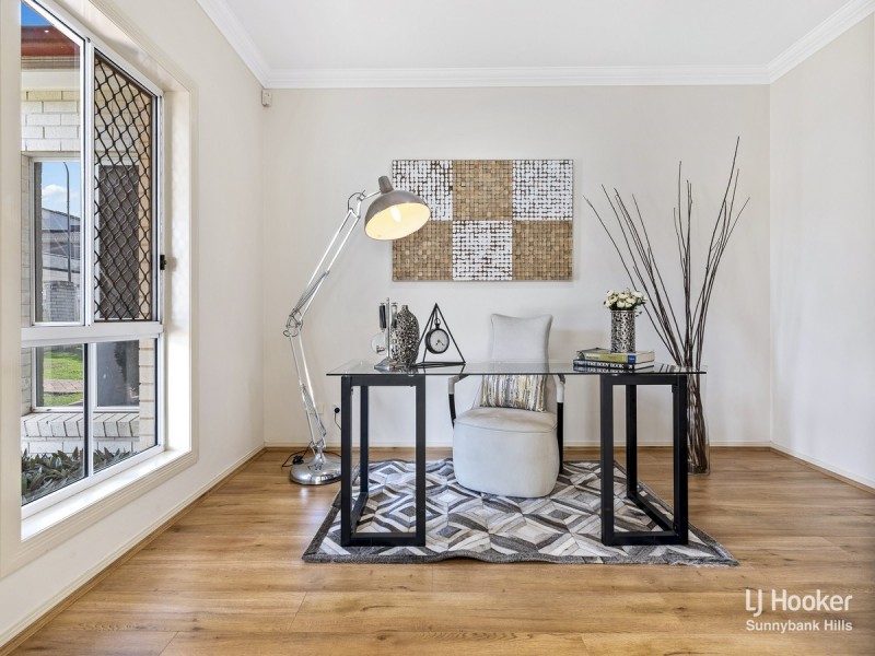 11 Cavallaro Street, Robertson QLD 4109