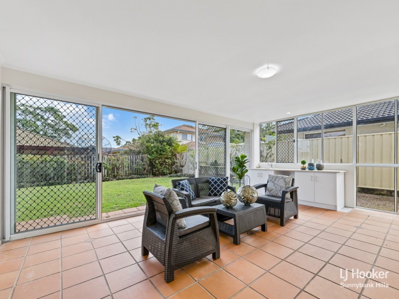 11 Cavallaro Street, Robertson QLD 4109