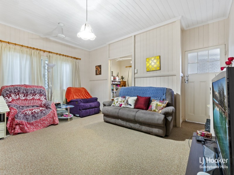 77 Perkins Street, Upper Mount Gravatt QLD 4122