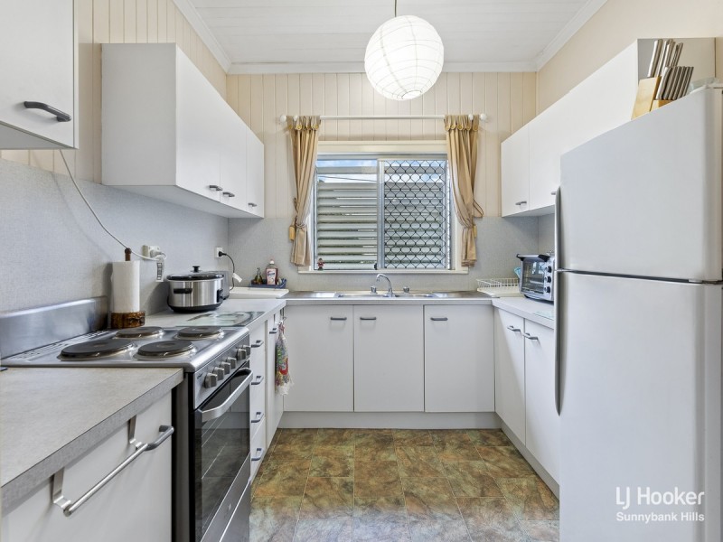 77 Perkins Street, Upper Mount Gravatt QLD 4122