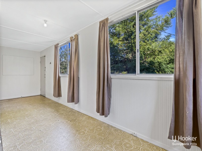 1 Flynn Street, Holland Park West QLD 4121