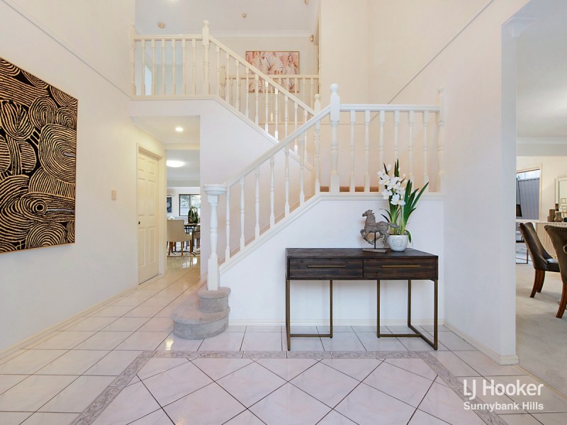 8 Gardenia Close, Stretton QLD 4116