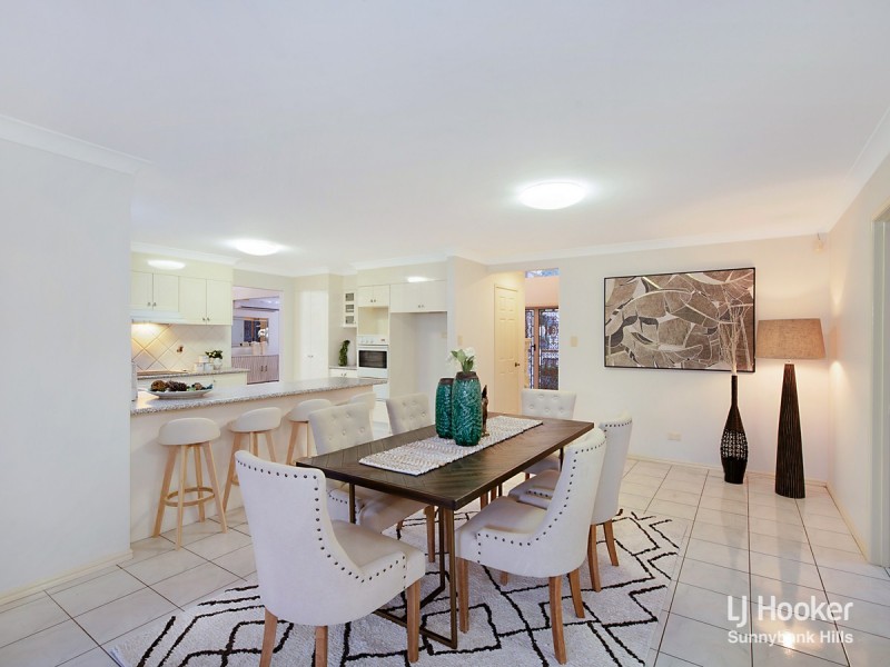 8 Gardenia Close, Stretton QLD 4116