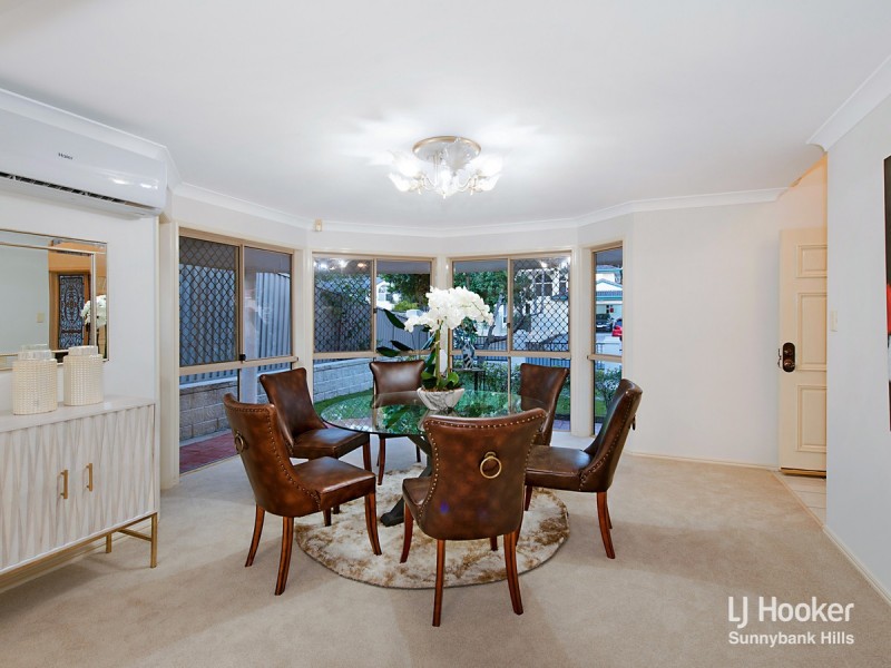 8 Gardenia Close, Stretton QLD 4116