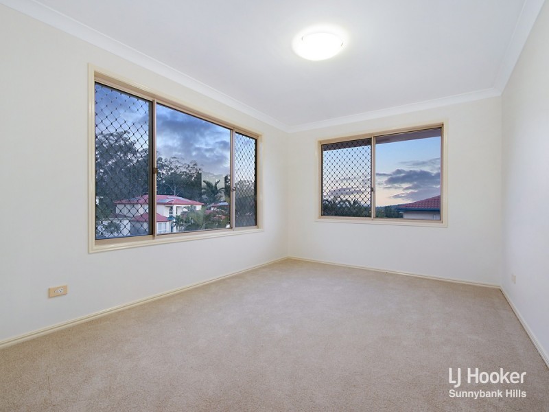8 Gardenia Close, Stretton QLD 4116