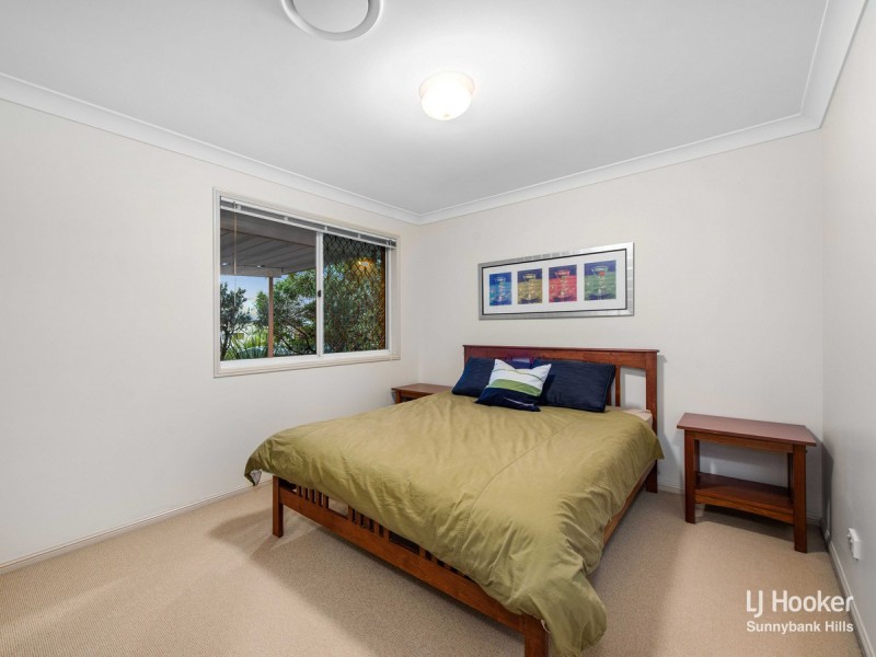 7 St Clair Crescent, Wishart QLD 4122