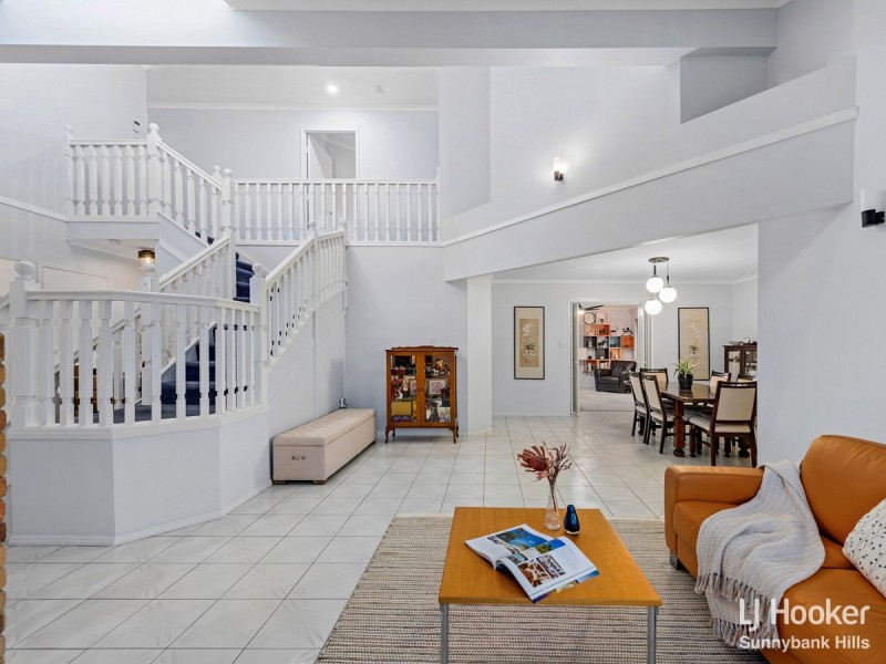 58 St Clair Crescent, Wishart QLD 4122