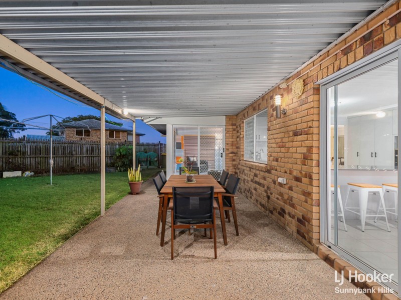 58 St Clair Crescent, Wishart QLD 4122