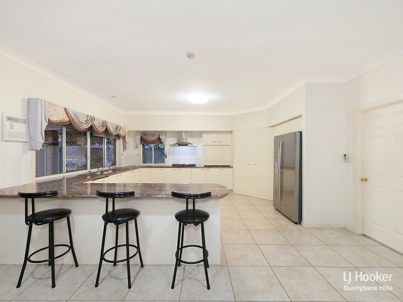 8 Chalmers Place, Sunnybank QLD 4109