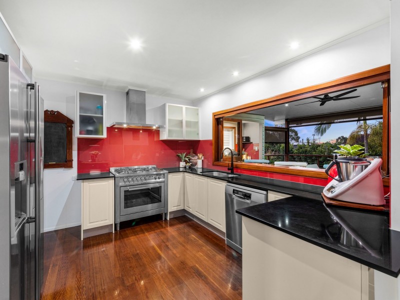 54 Bernecker Street, Carina QLD 4152