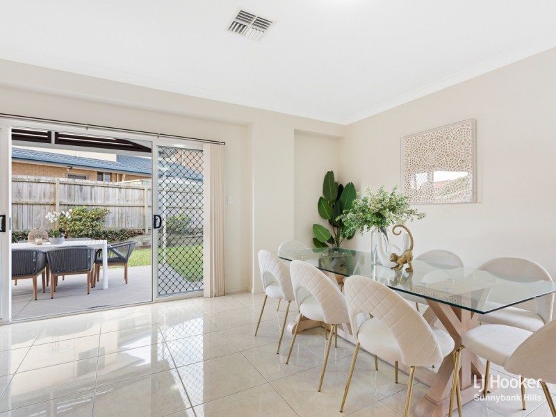 6 Gagarra Street, Eight Mile Plains QLD 4113