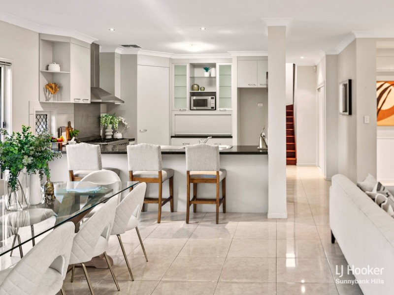 6 Gagarra Street, Eight Mile Plains QLD 4113