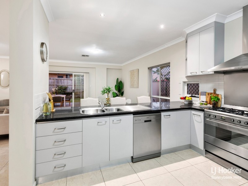 6 Gagarra Street, Eight Mile Plains QLD 4113