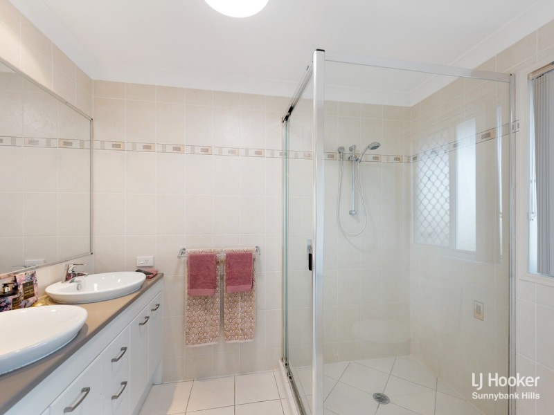 6 Gagarra Street, Eight Mile Plains QLD 4113